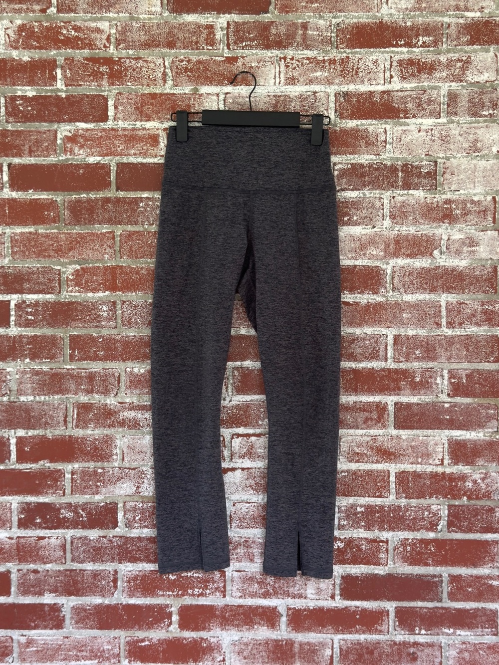 Aerie The Hugger Legging High Rise Grey Size M Lounge Cozy Sporty Yoga Pilates